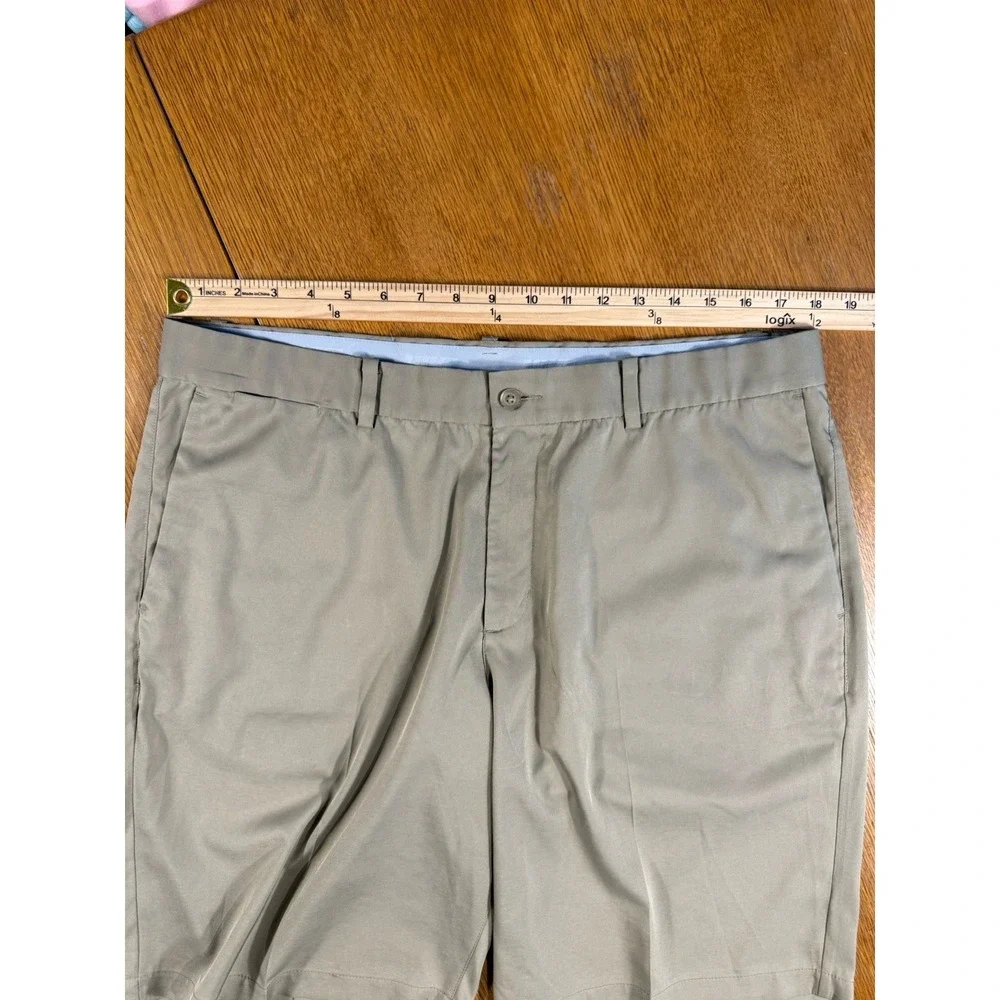 Nike Golf Shorts Men's 38 Beige‎ Dri-Fit Stretch Flat Front Performance